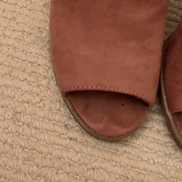 Pink suede peep toe block heels - Picture 4 of 4